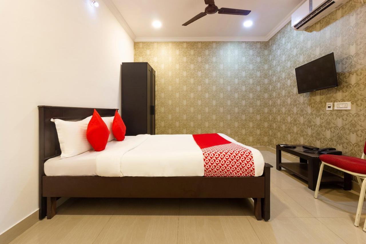โอโย 44583 อัลไพน์ โกลว์ ไฮต์ Hotel Trimulgherry ภายนอก รูปภาพ