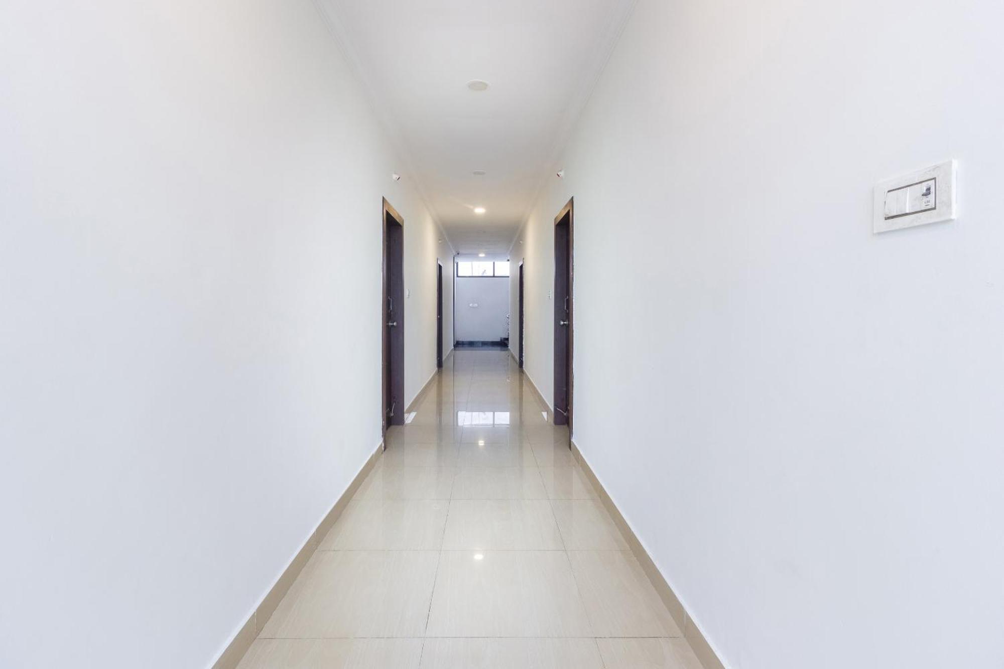 โอโย 44583 อัลไพน์ โกลว์ ไฮต์ Hotel Trimulgherry ภายนอก รูปภาพ