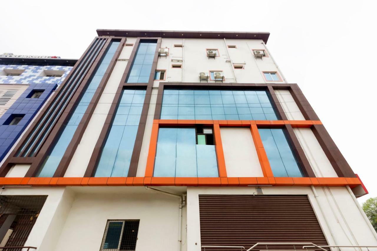 โอโย 44583 อัลไพน์ โกลว์ ไฮต์ Hotel Trimulgherry ภายนอก รูปภาพ